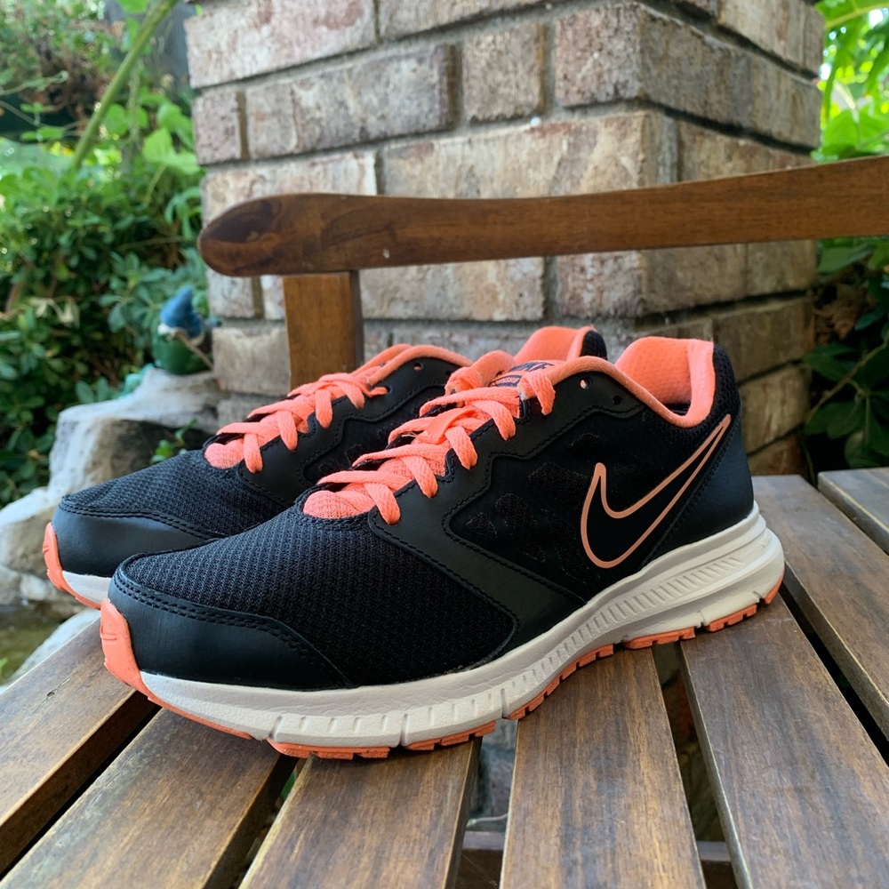 Nike DownShifter 6